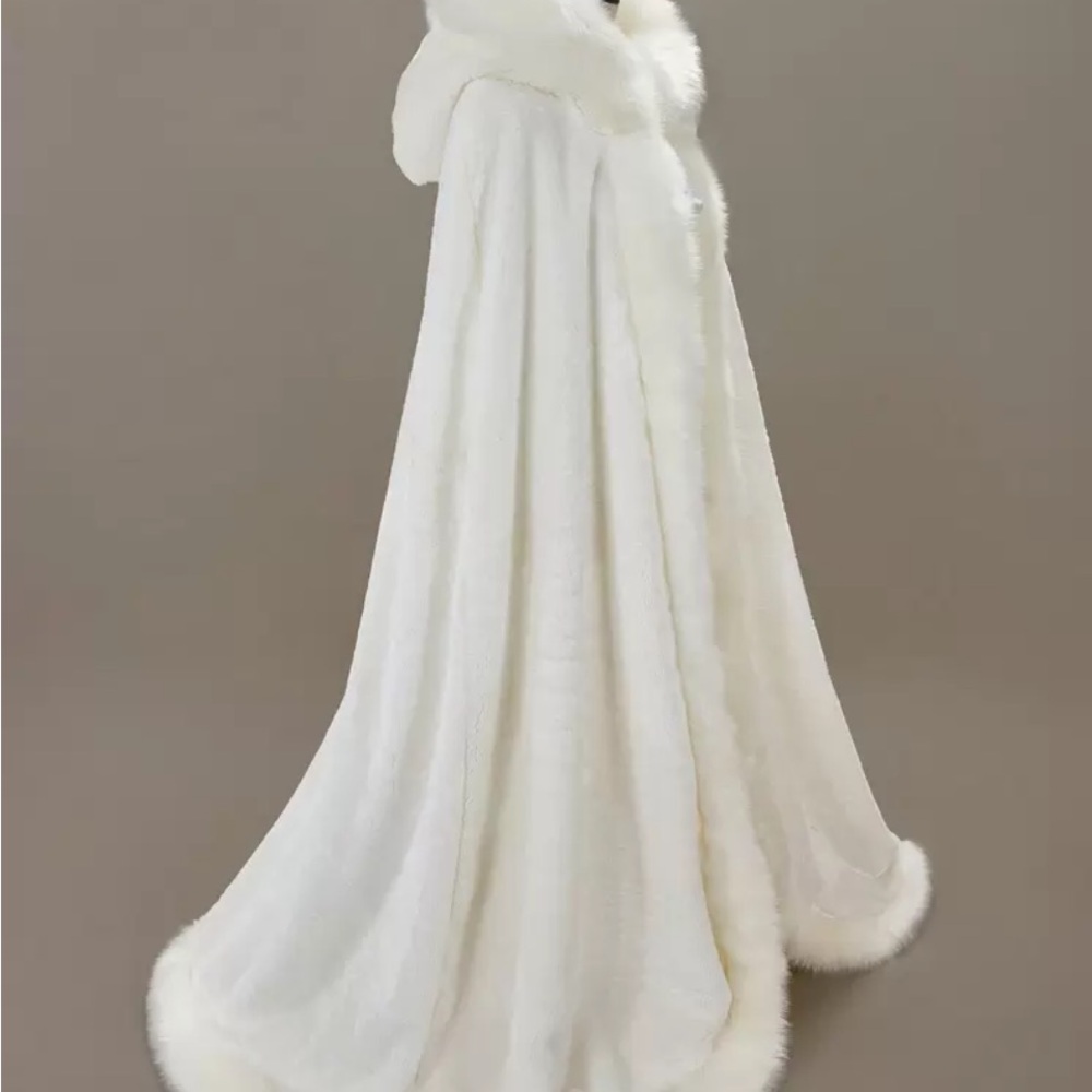 Elegant White Faux Fur Cape